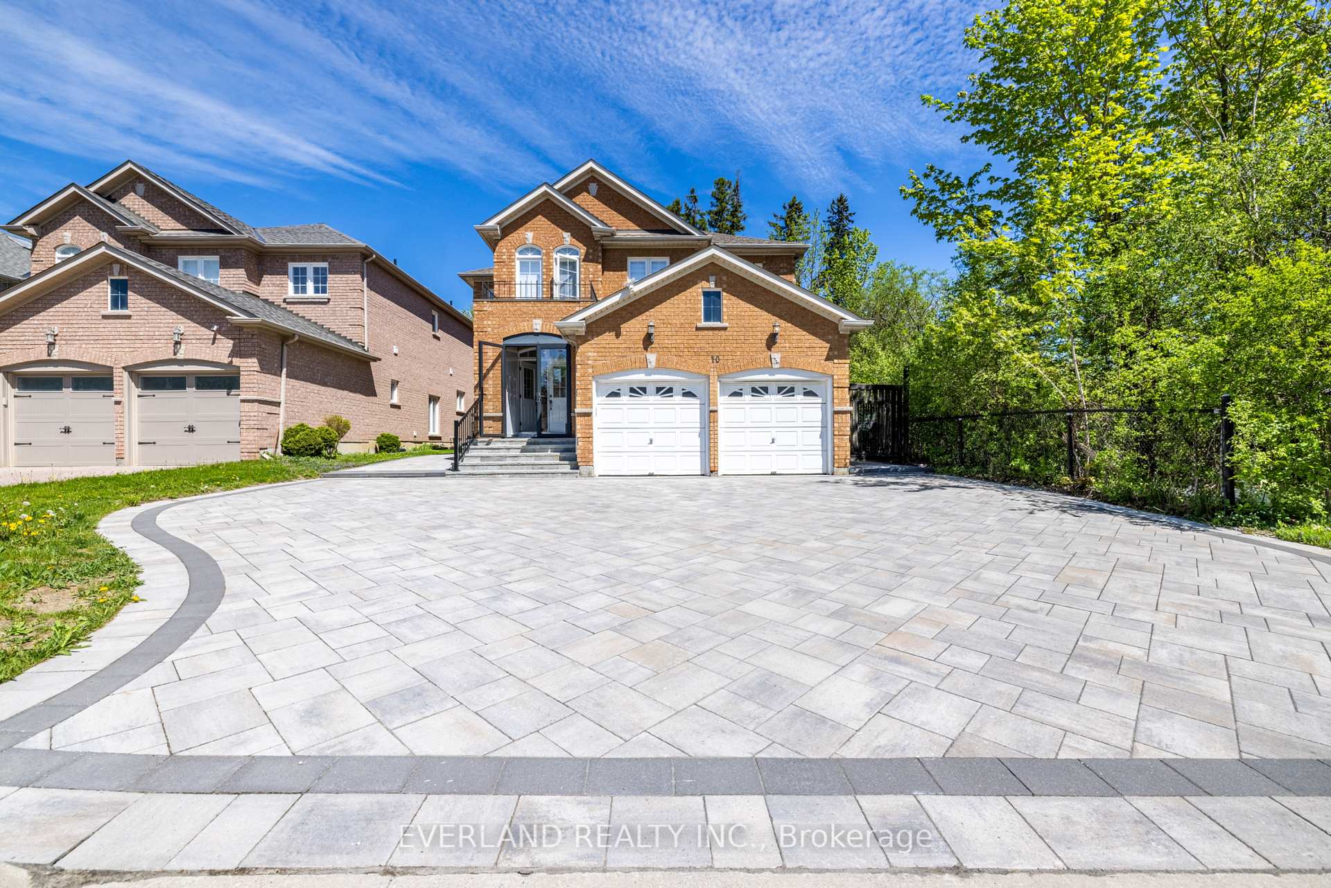 10 Megarry Court, Richmond Hill, ON L4S 2S3