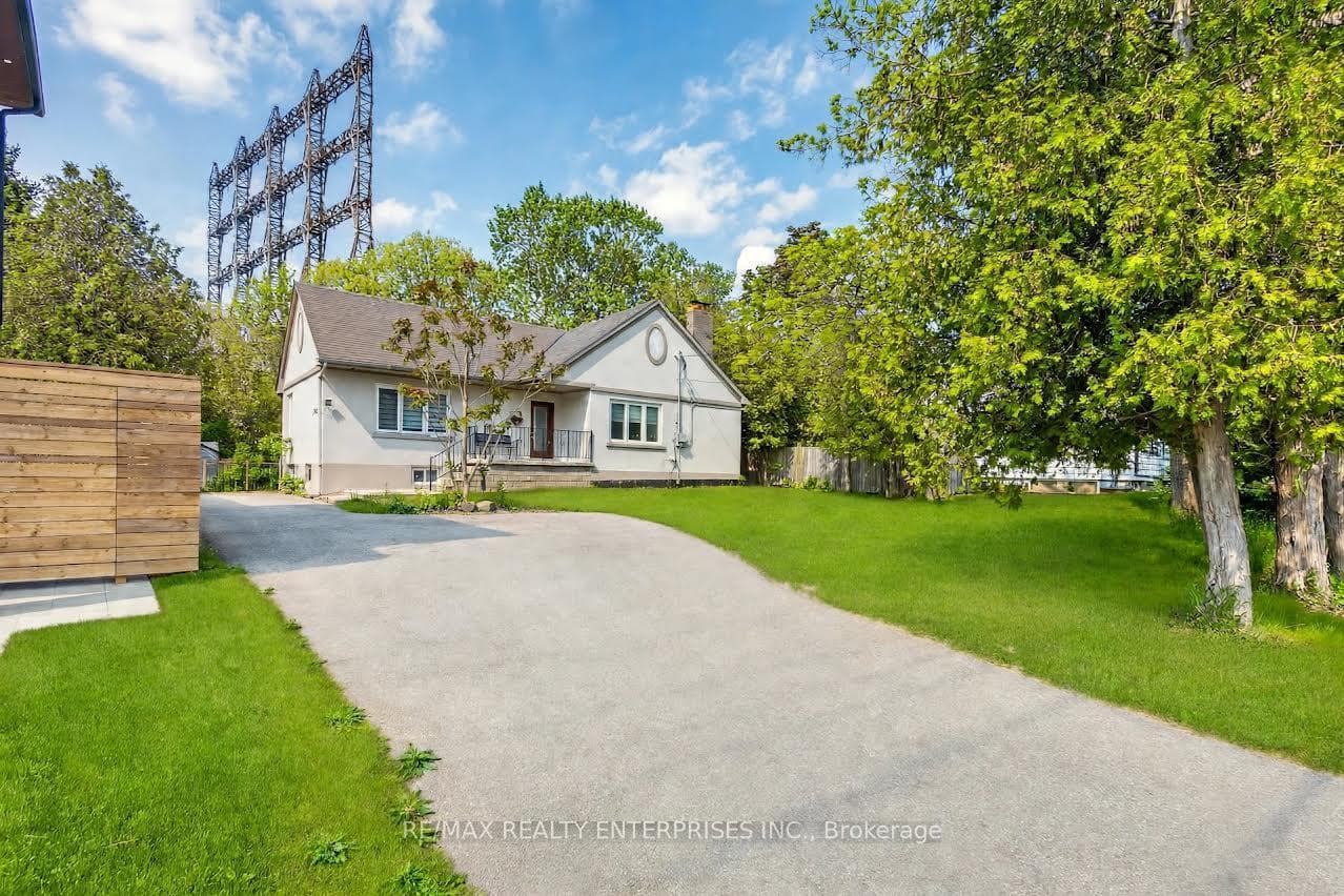 1228 Haig Boulevard, Mississauga, ON L5E 2M7