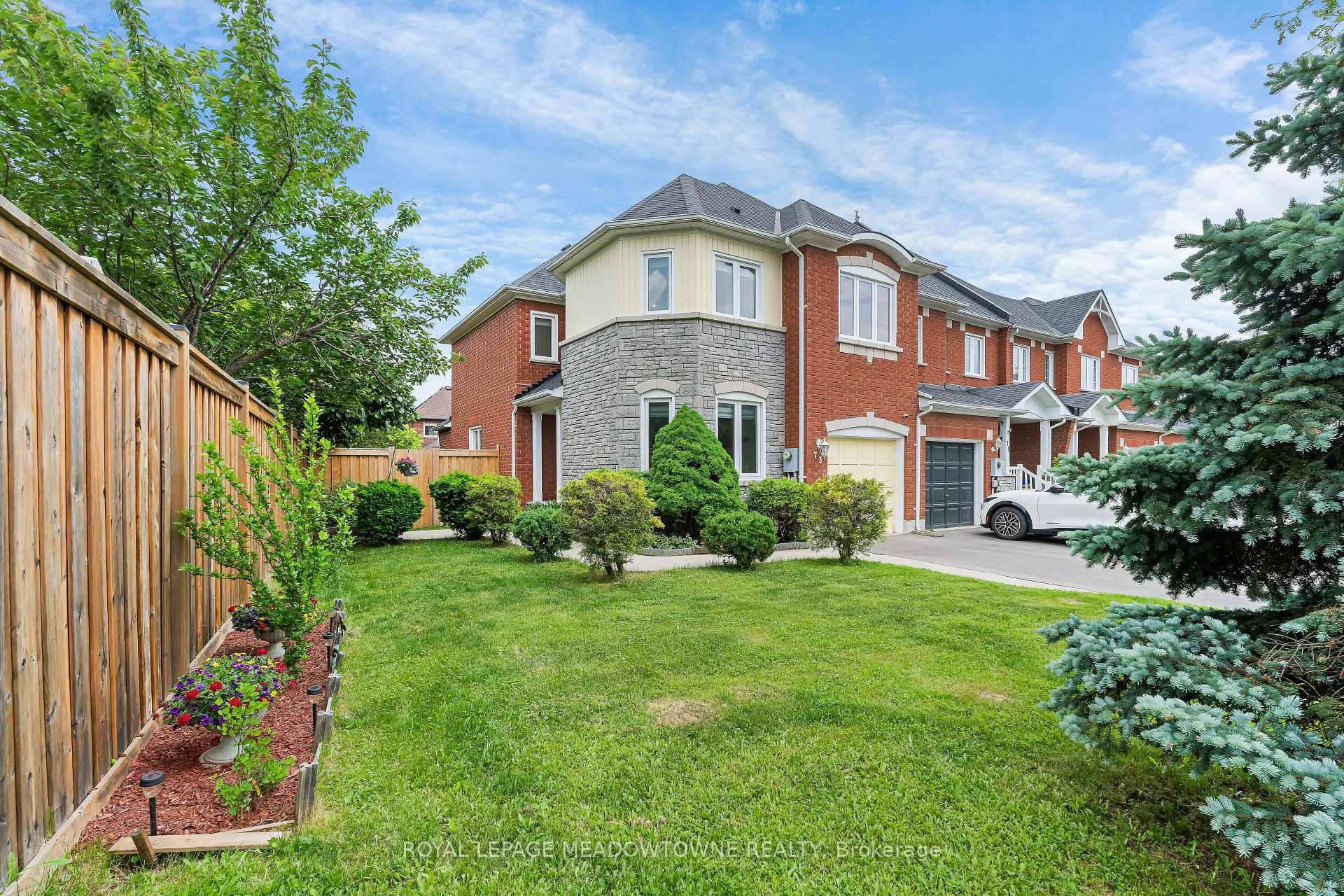 73 James Young Drive, Halton Hills, ON L7G 5S5