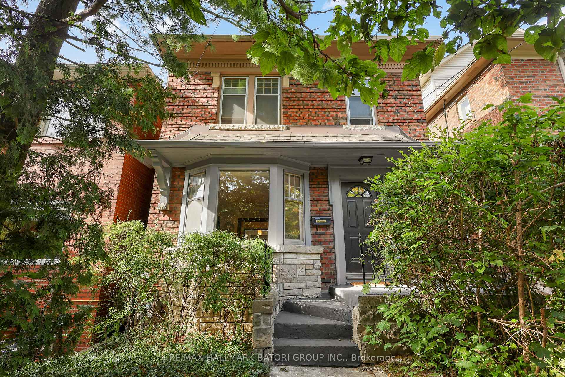 430 Roselawn Avenue, Toronto, ON M5N 1J8