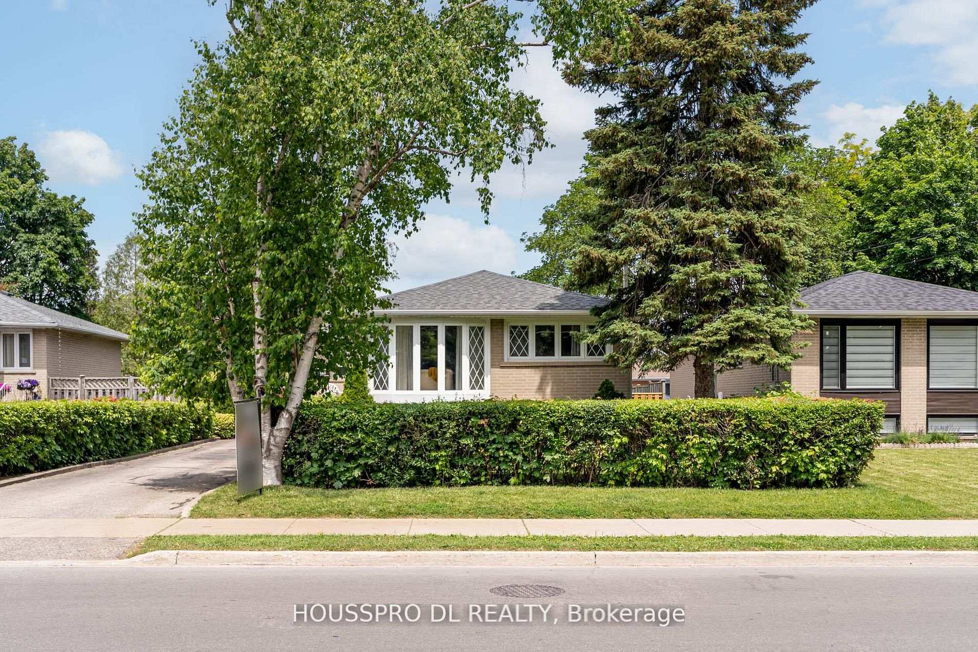 377 Palmer Avenue Basement, Richmond Hill, ON L4C 1P7