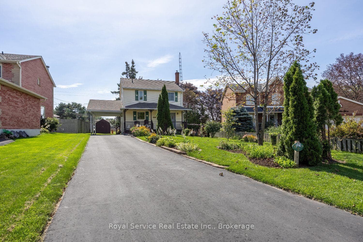627 Whistler Drive, Oshawa, ON L1J 8K2