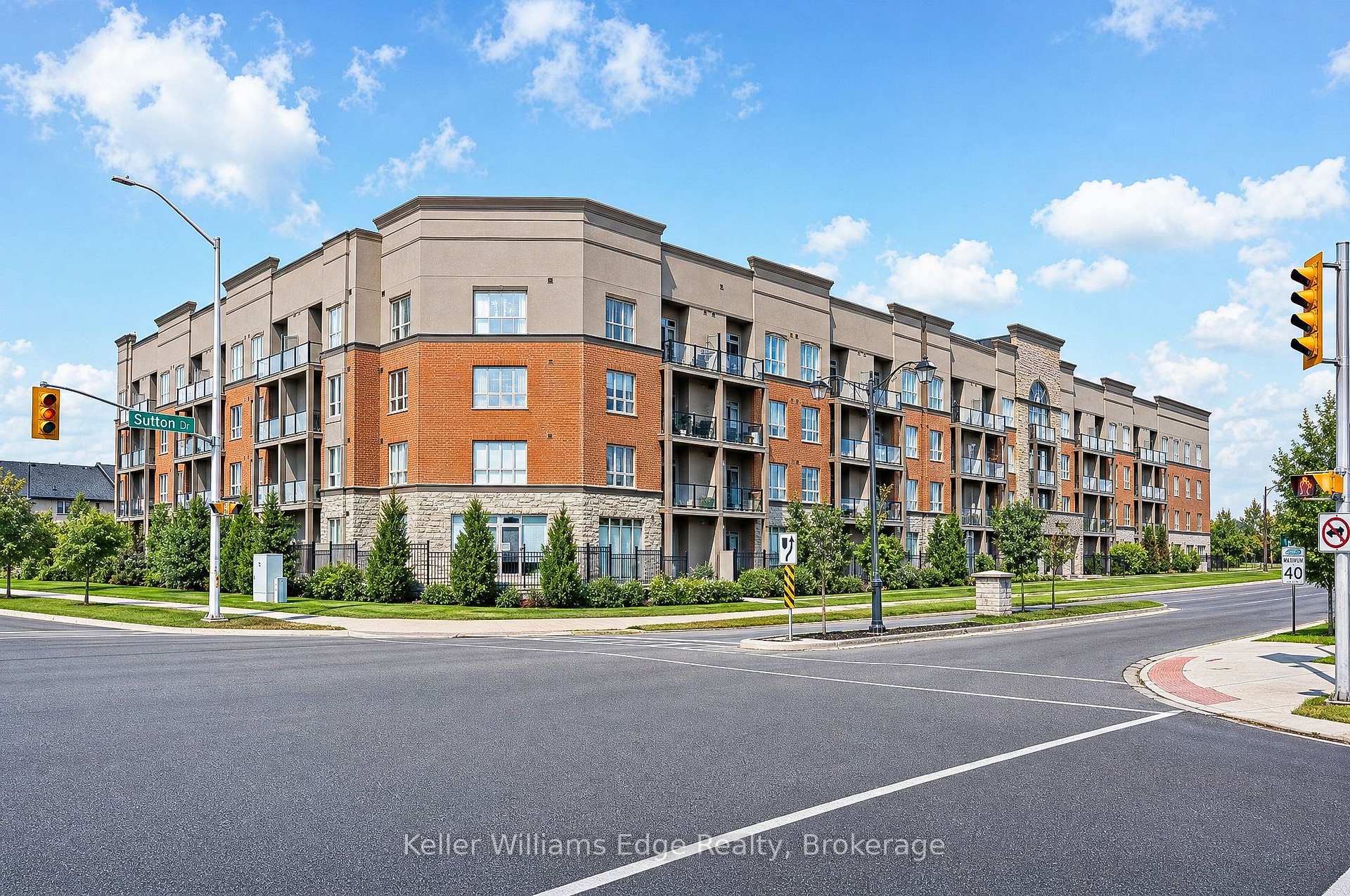 5317 Upper Middle Road 220, Burlington, ON L7L 0G8
