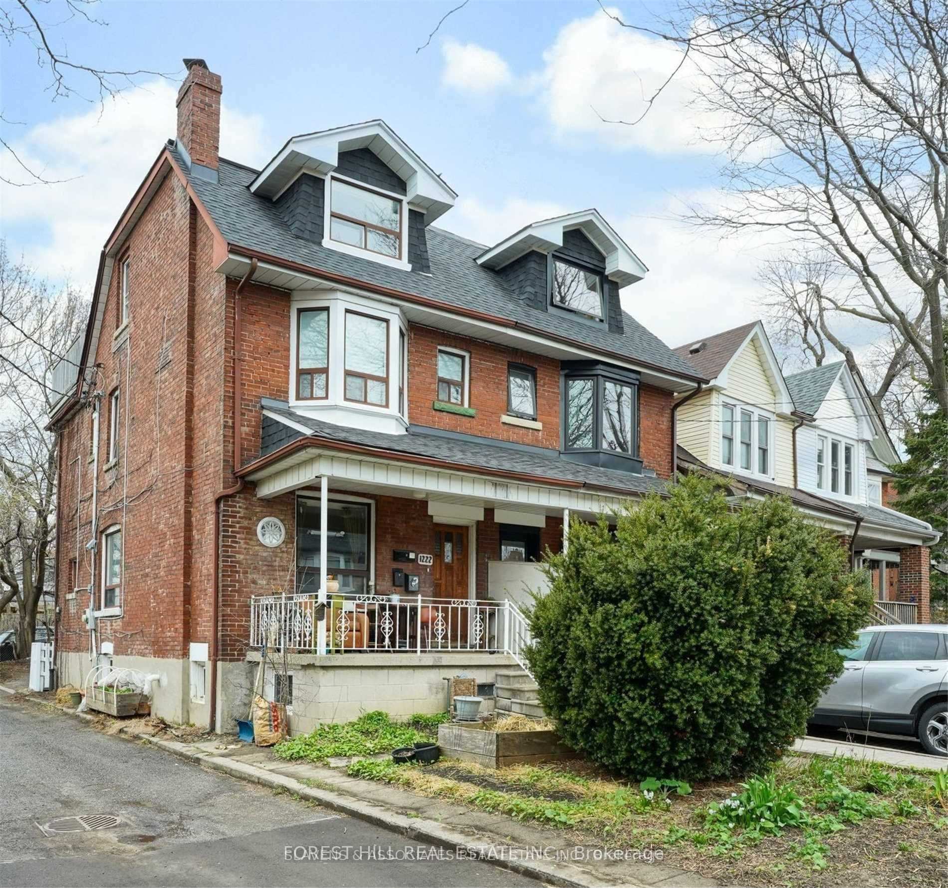 1222 Shaw Street Bsmt, Toronto, ON M6G 3N6