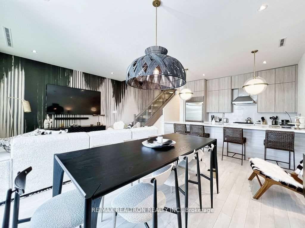 3661 Ferretti Court, Innisfil, ON L9S 0N6