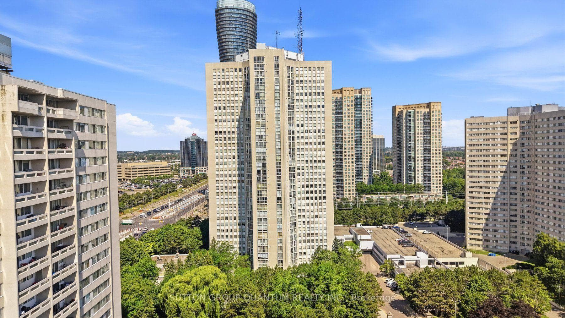 3650 Kaneff Crescent 304, Mississauga, ON L5A 4A1