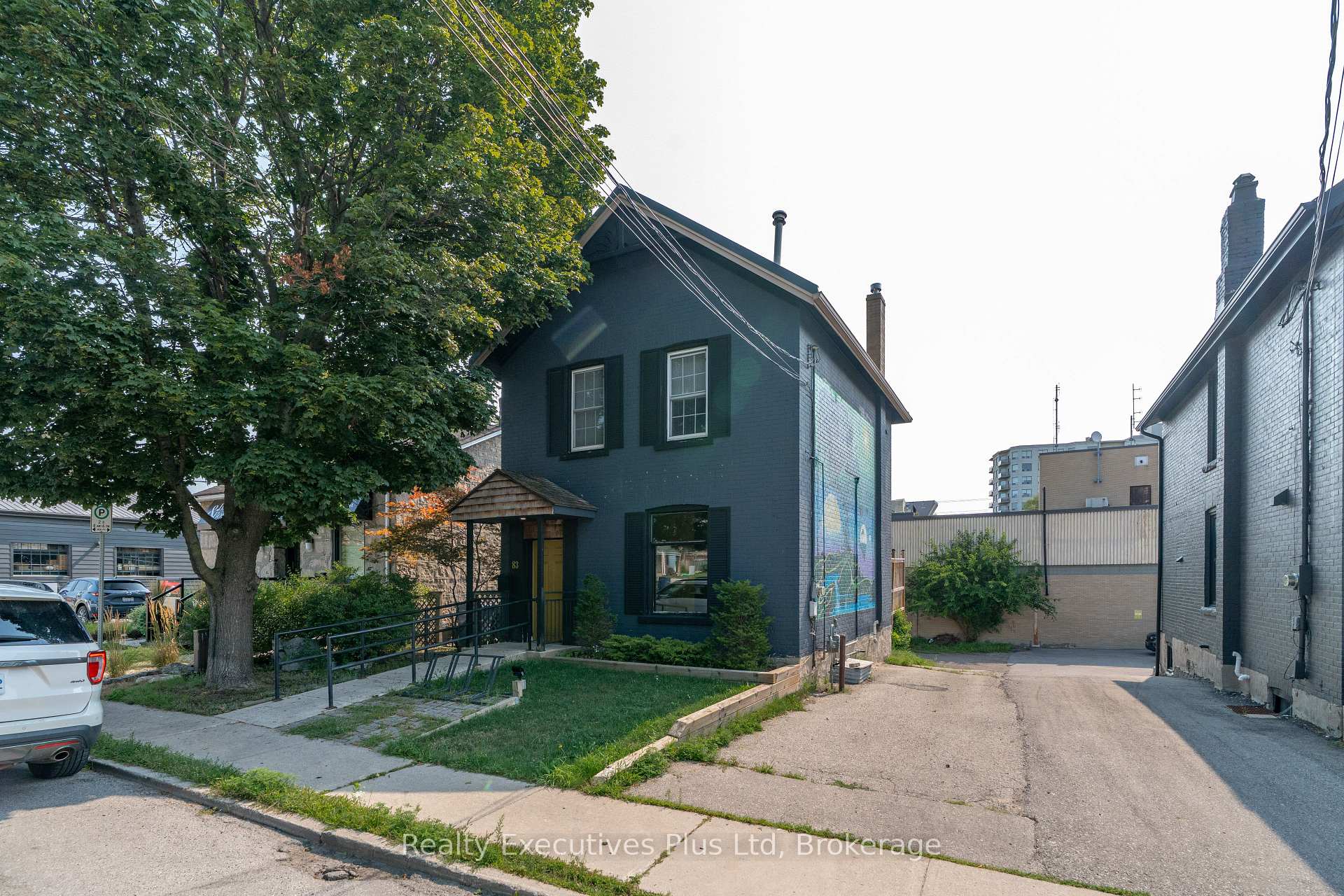 83 Surrey Street E, Guelph, ON N1H 3P7