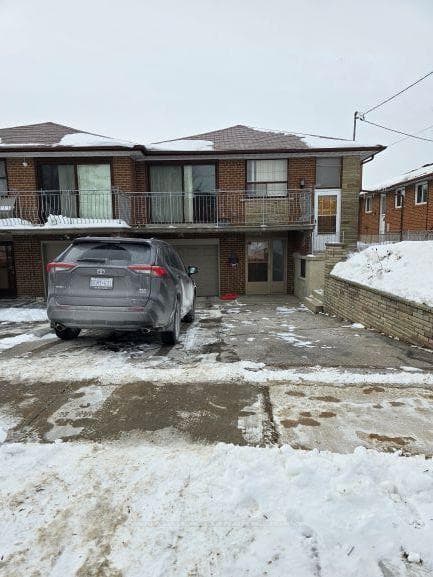 12 Bamford Crescent, Toronto, ON M3N 1T8