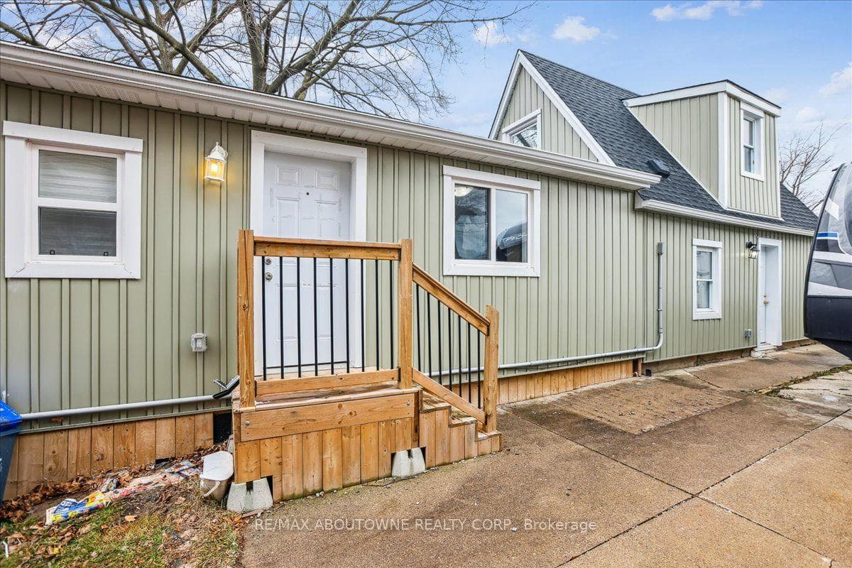 19 Bailey Street, St. Catharines, ON L2S 1J3