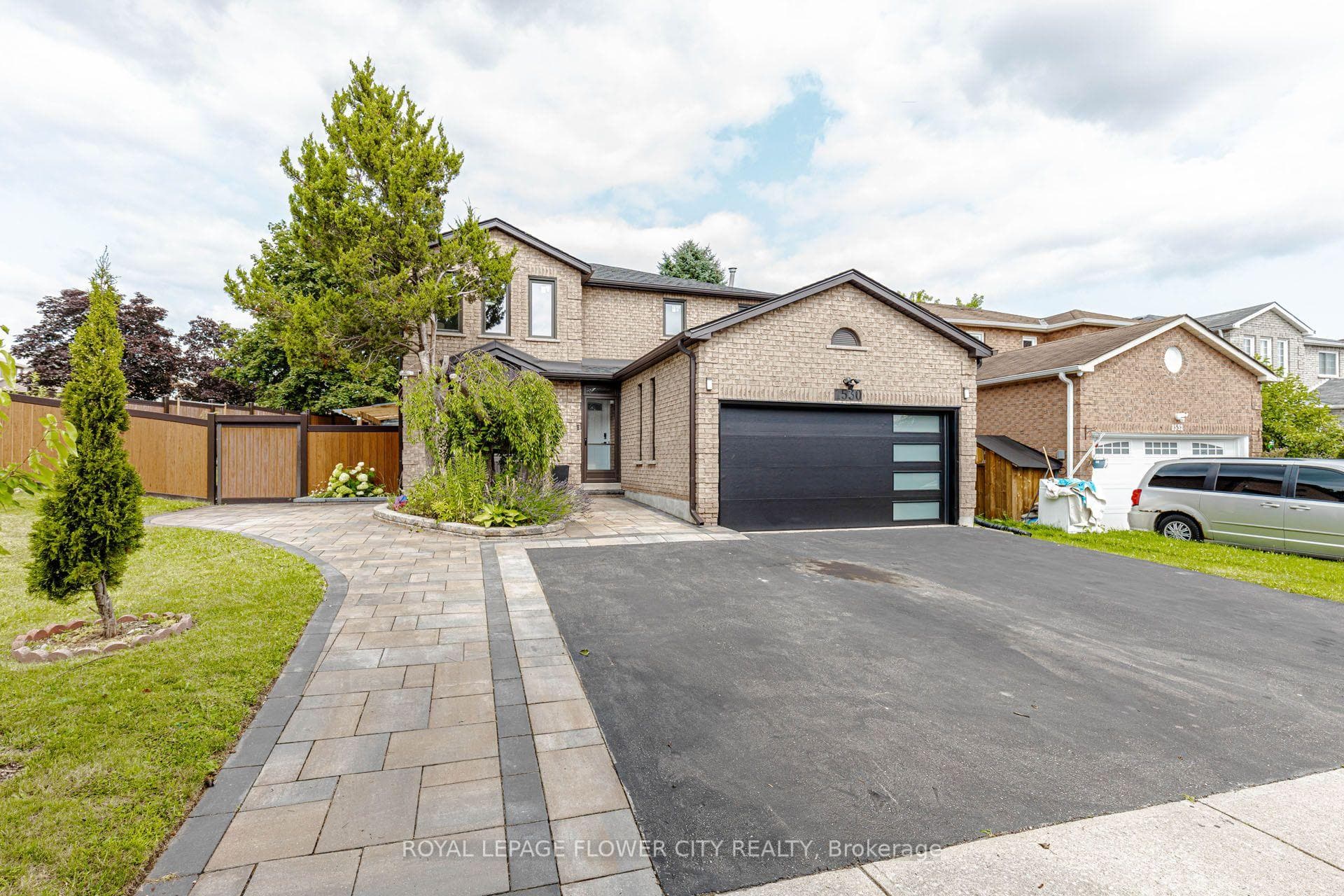 1530 Somergrove Crescent, Pickering, ON L1X 2K7