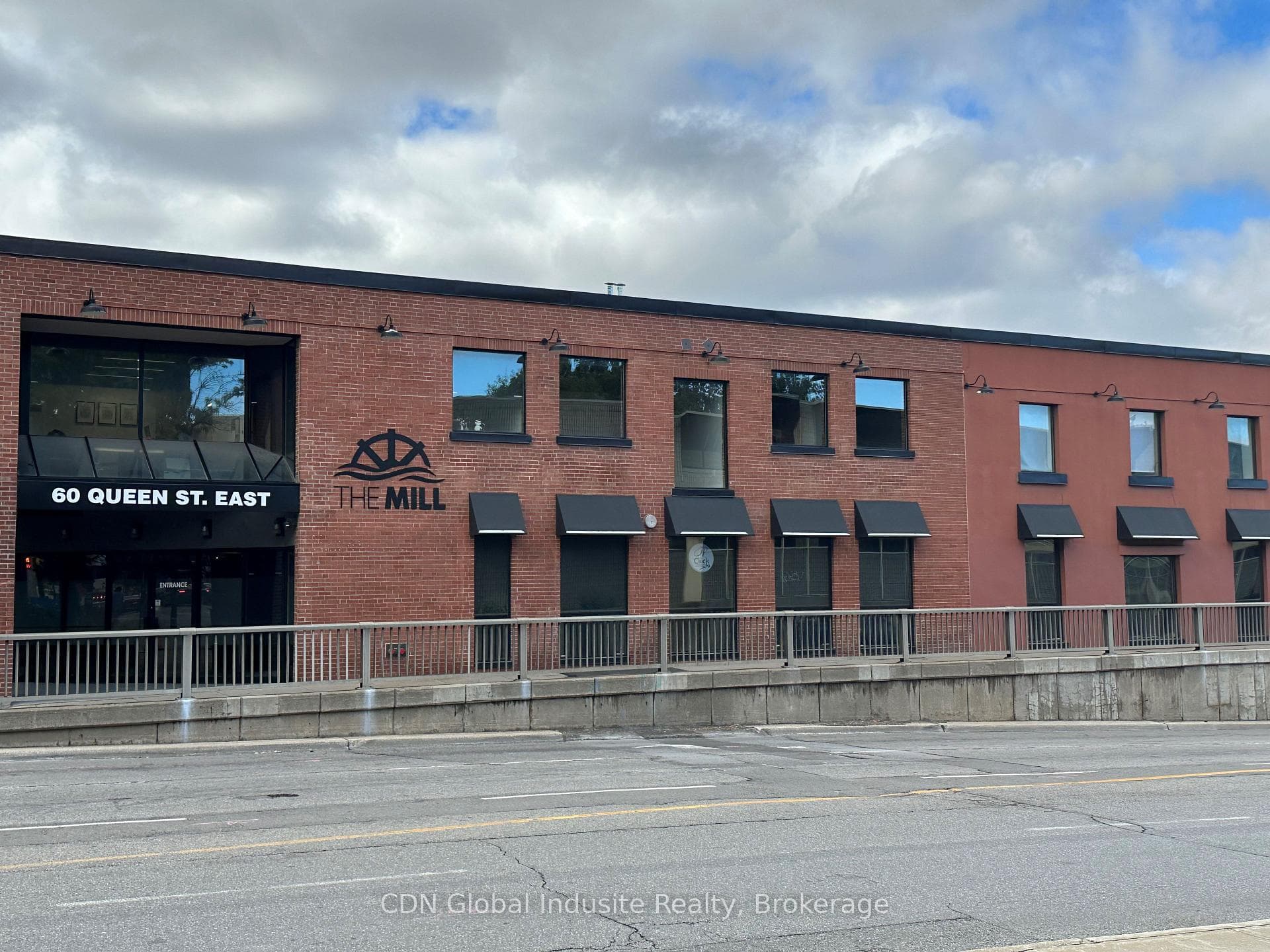 60 Queen Street E L12, Brampton, ON L6V 1A9