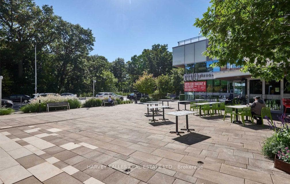 1830 Bloor Street W 741, Toronto, ON M6P 3K6