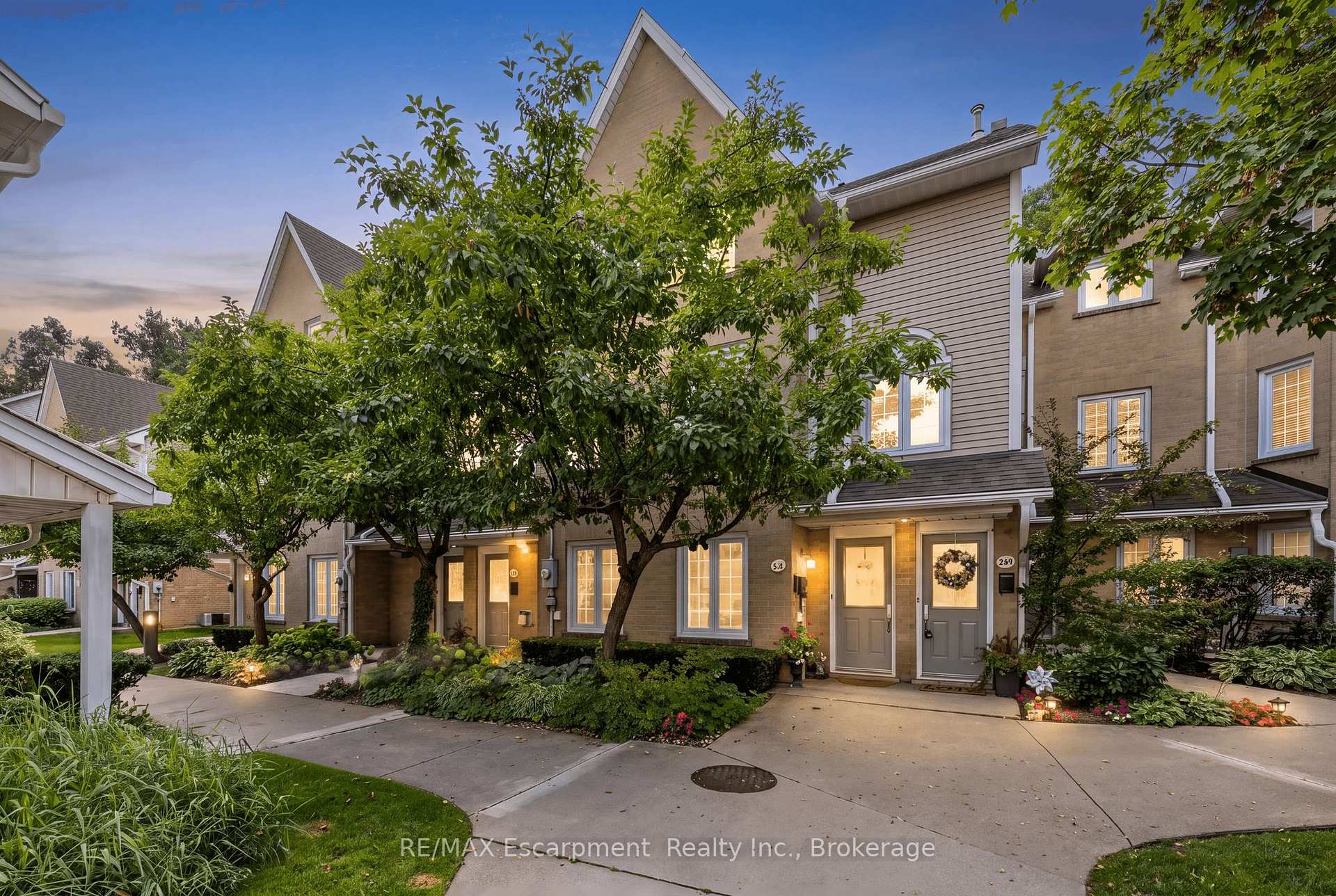 2110 Cleaver Avenue 218, Burlington, ON L7M 3Z3