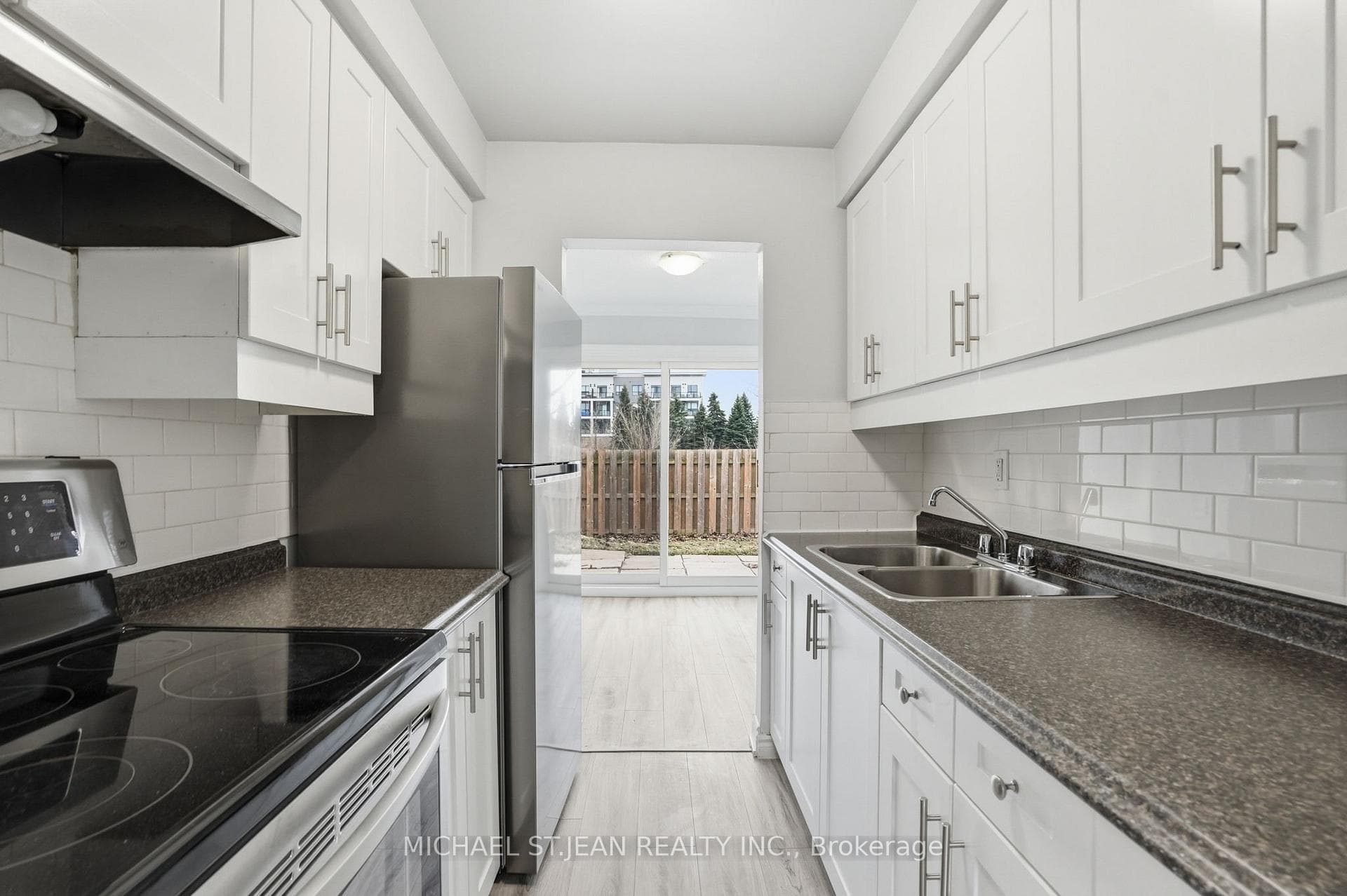 125 Limeridge Road W 7, Hamilton, ON L9C 2V3