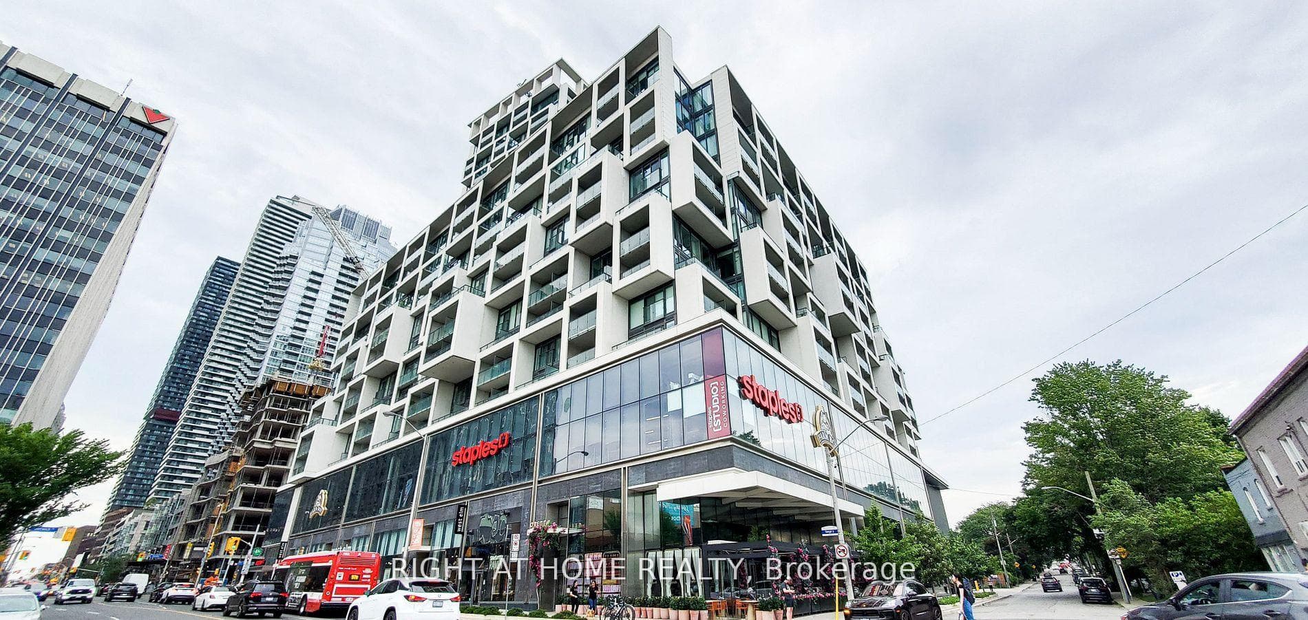 8 Hillsdale Avenue 926, Toronto, ON M4S 0B2