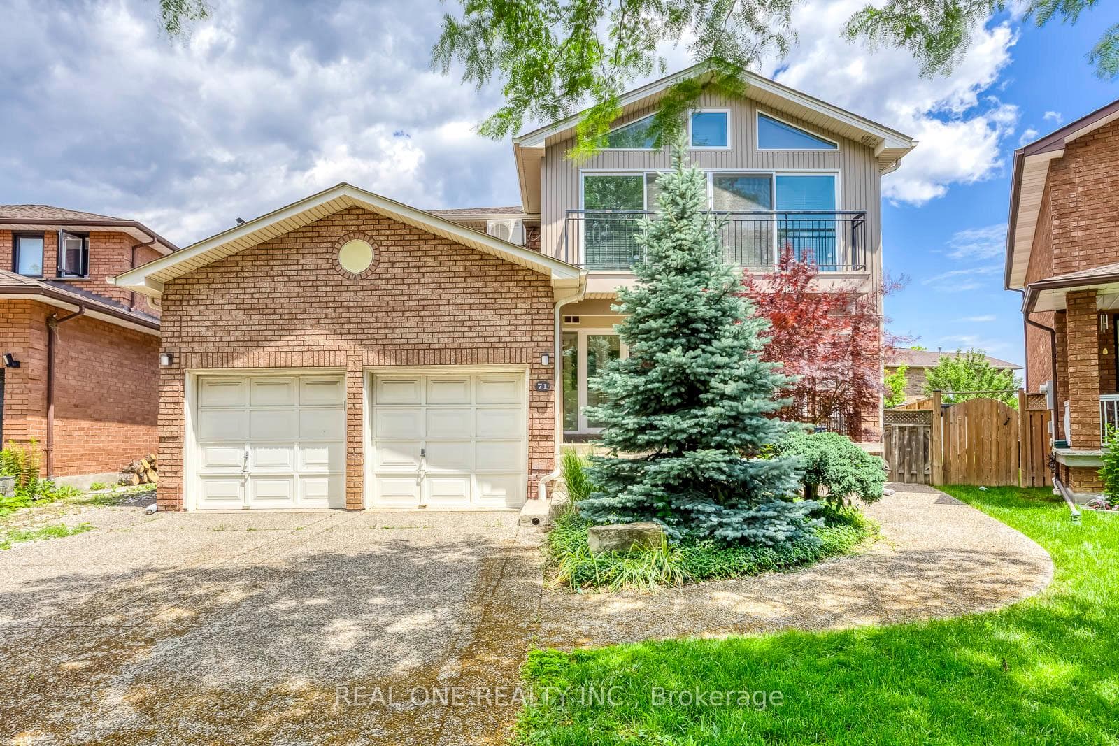 71 Stock Avenue, Toronto, ON M8Z 5C5