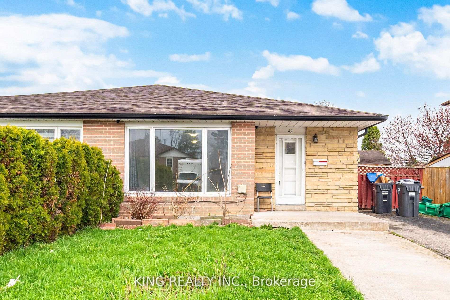 42 Flamingo Crescent, Brampton, ON L6T 2G5