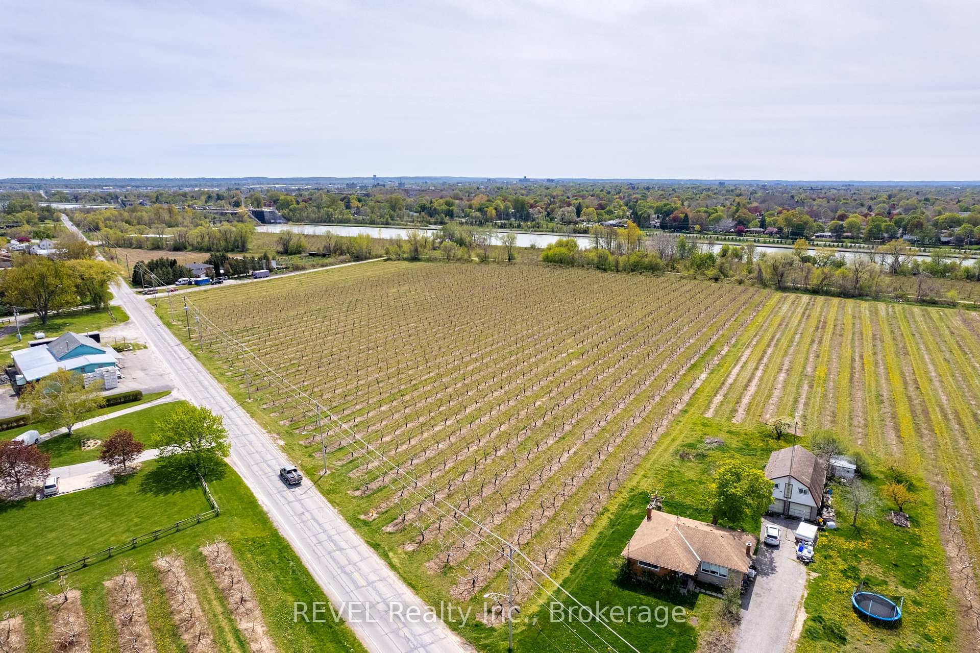 160 Read Road, St. Catharines, ON L2R 7K6