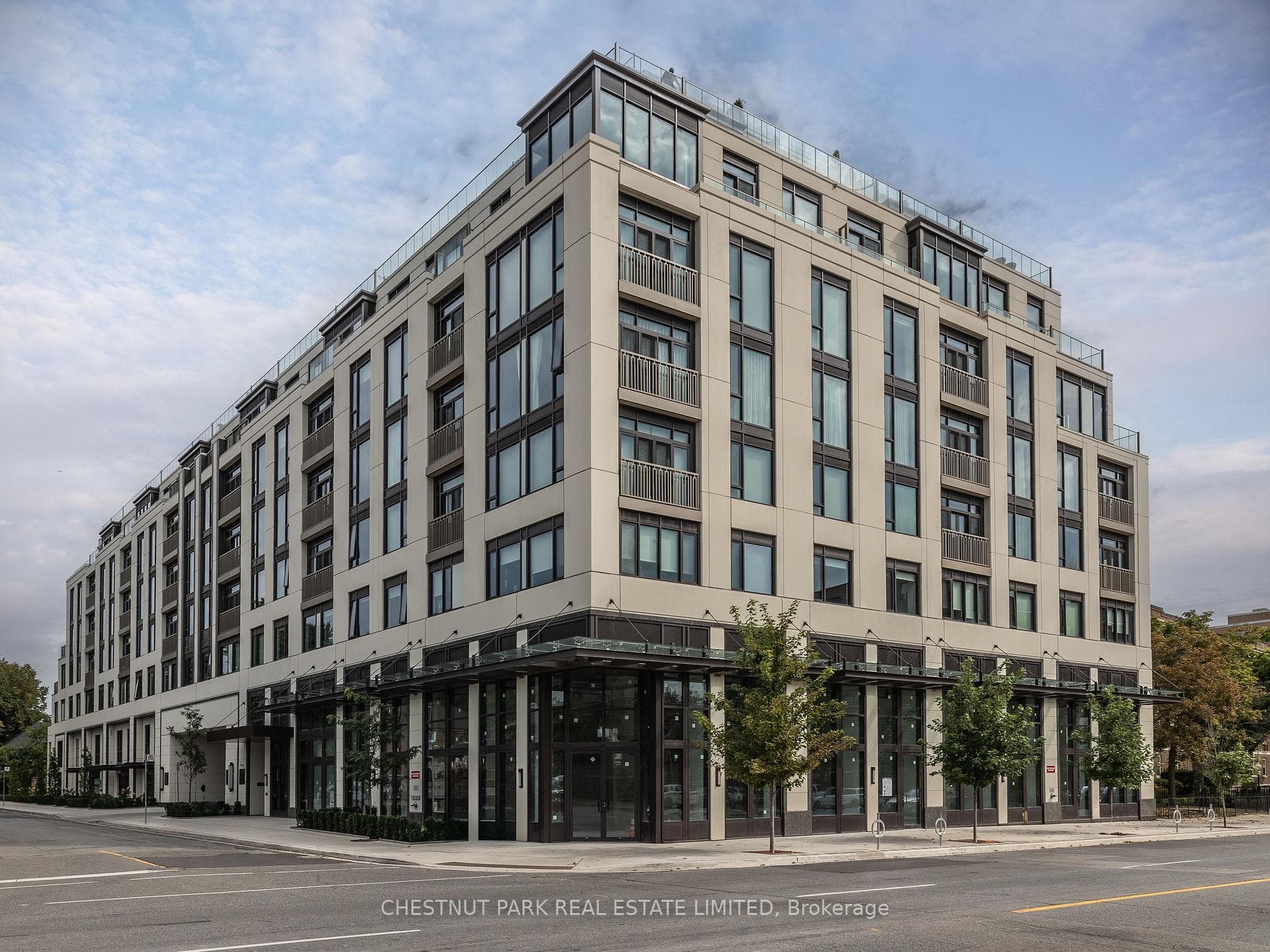 1 Strathgowan Avenue 408, Toronto, ON M4N 0B3