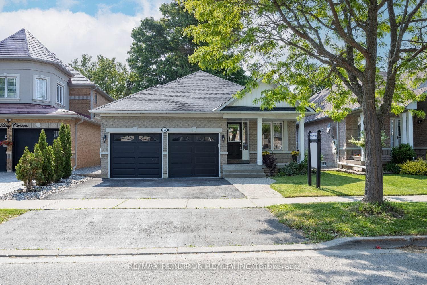 59 Harty Crescent, Ajax, ON L1T 4E6