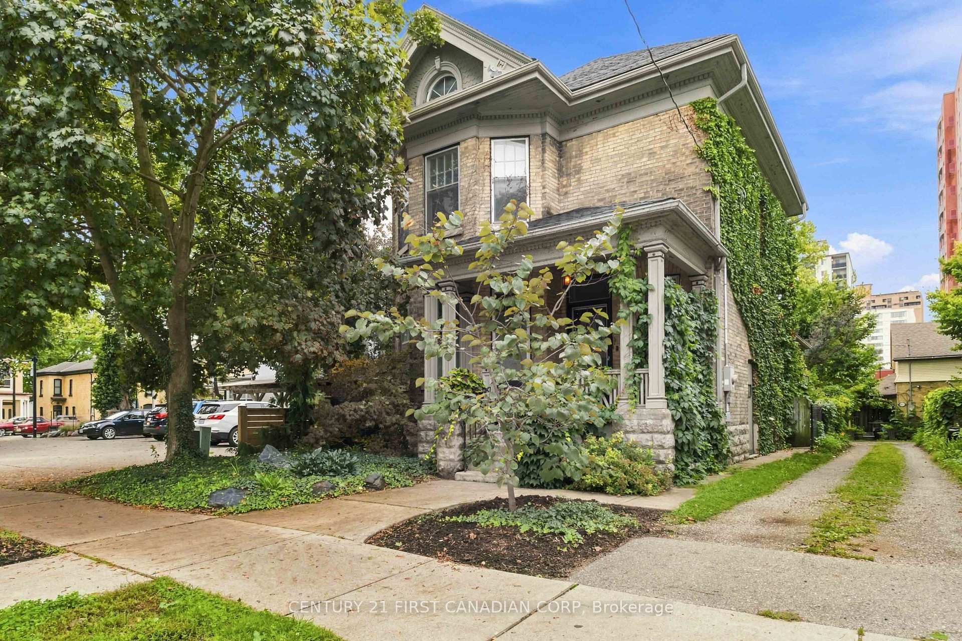 367 Maitland Street, London East, ON N6B 2Y9