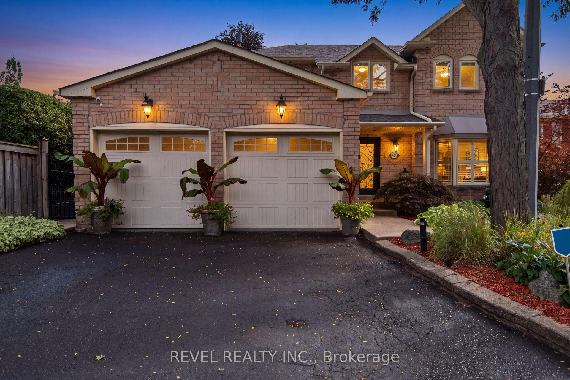 6624 Mockingbird Lane, Mississauga, ON L5N 5K4