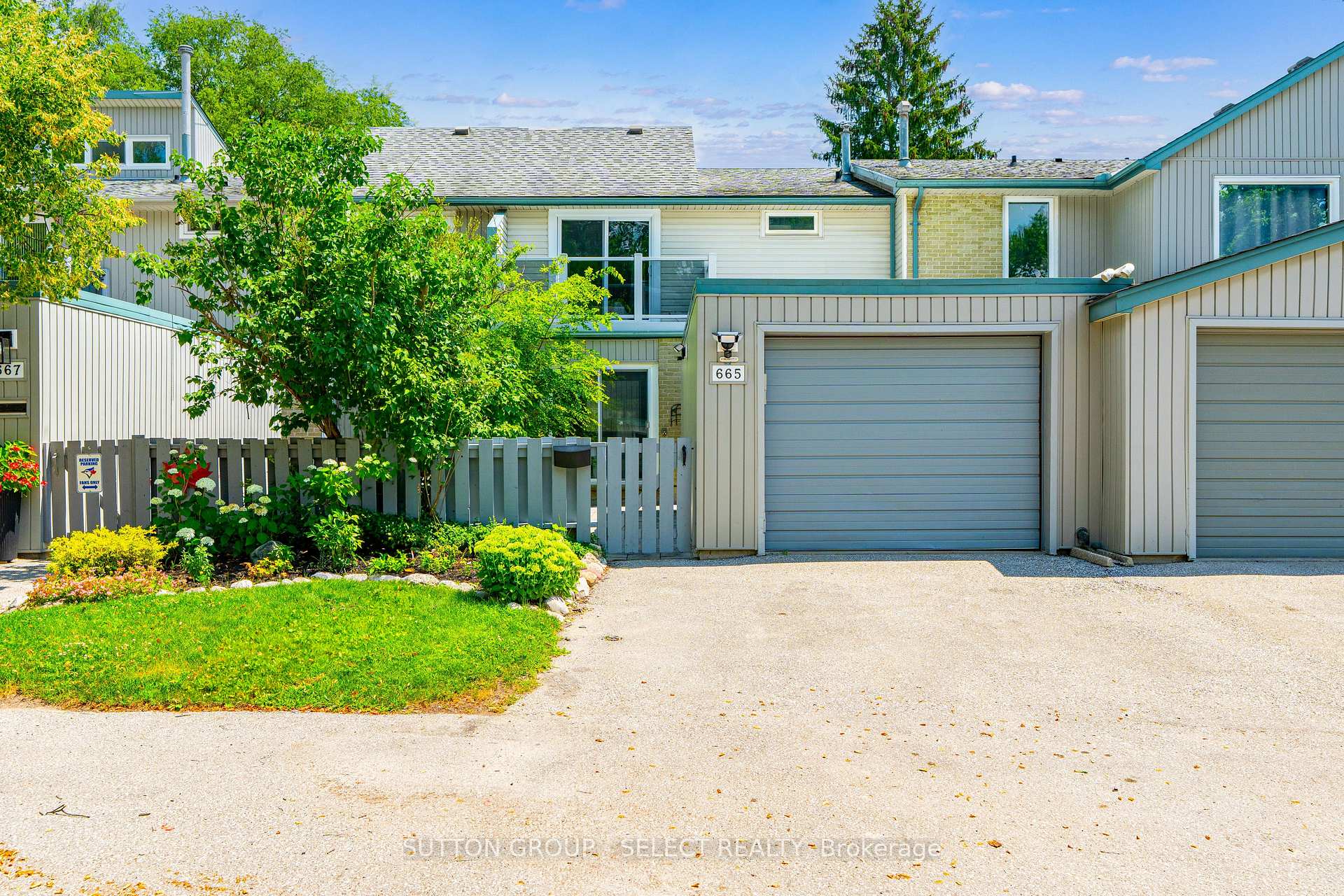 665 Woodcrest Boulevard, London South, ON N6K 1P8