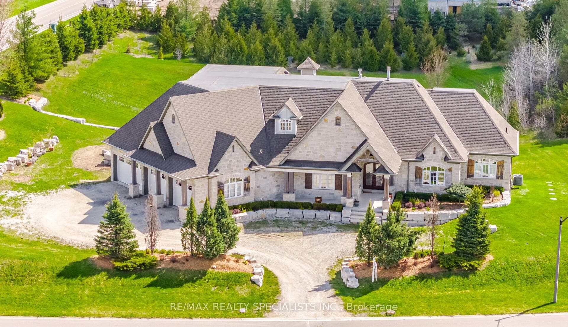 1 Edgewild Drive, Caledon, ON L7E 4H7