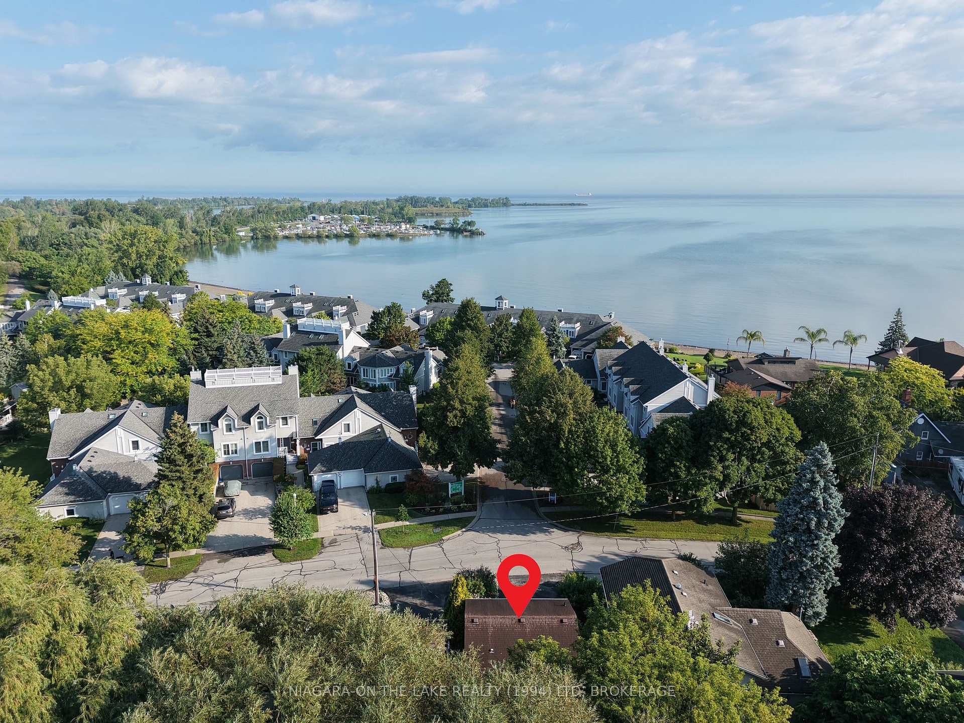 8 Lakeside Drive, St. Catharines, ON L2M 1P2