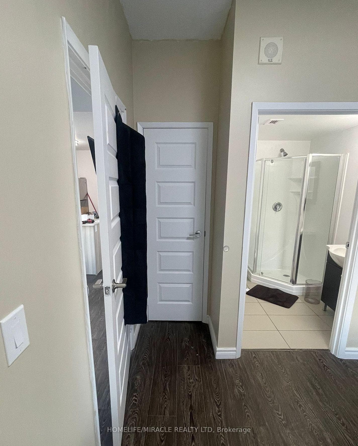 163 Mabley Crescent, Vaughan, ON L4J 2Z7