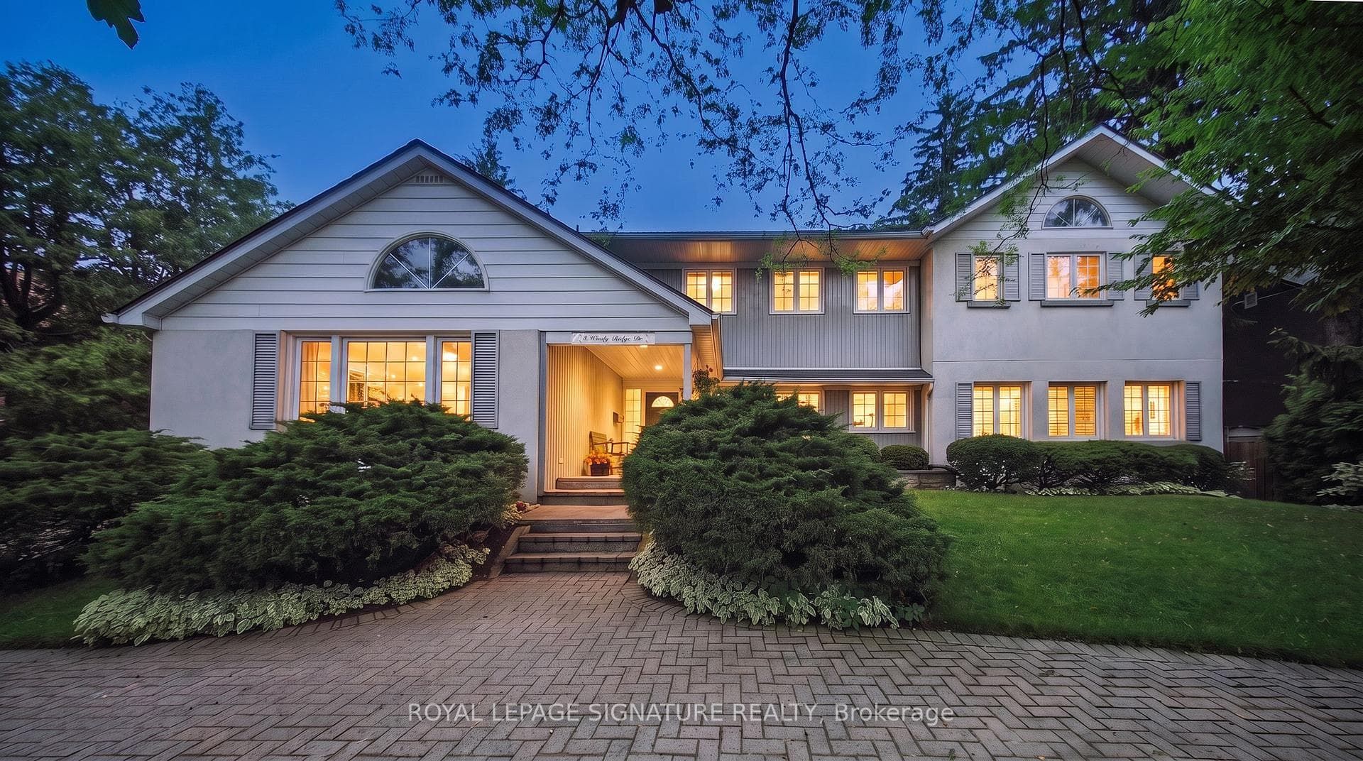 8 Windy Ridge Drive, Toronto, ON M1M 1H5