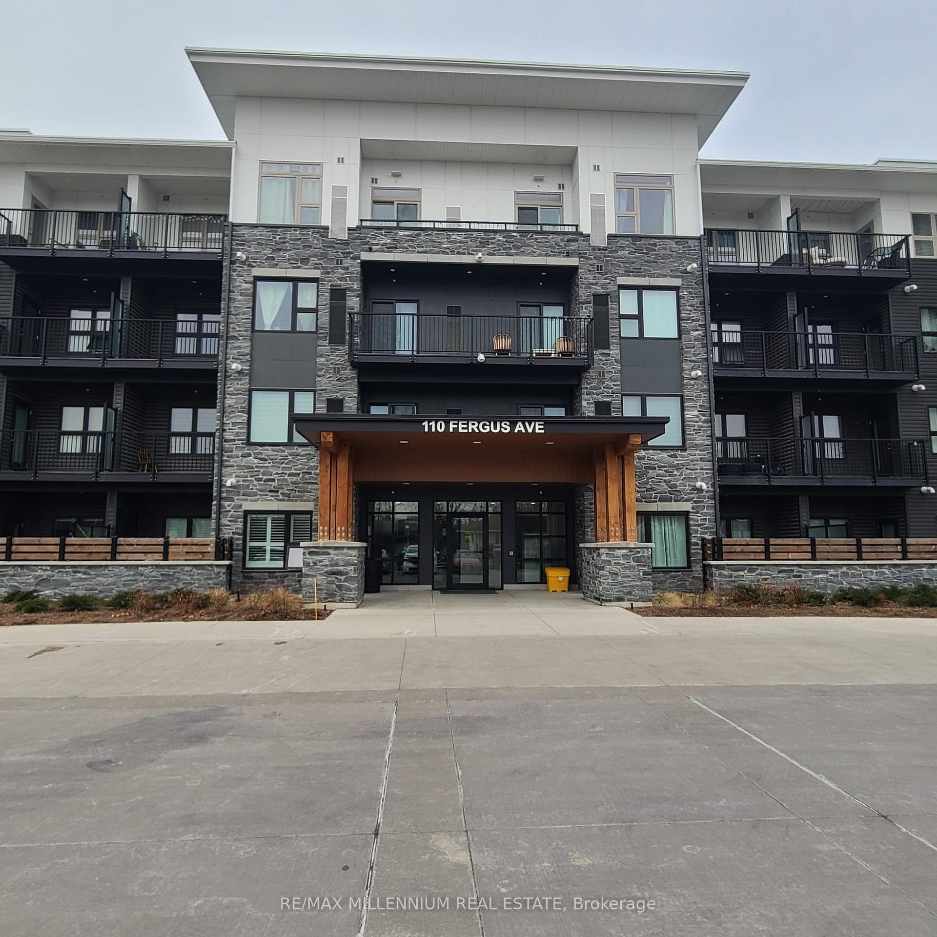 10 Flavelle Trail 1209, Vaughan, ON L4L 0M9
