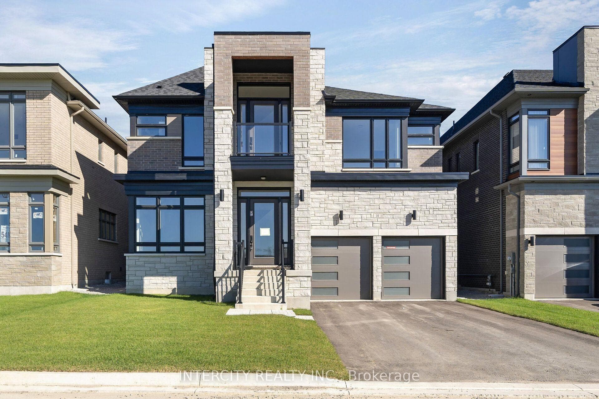 18 Cider Mill Cross, King, ON L7B 0S8