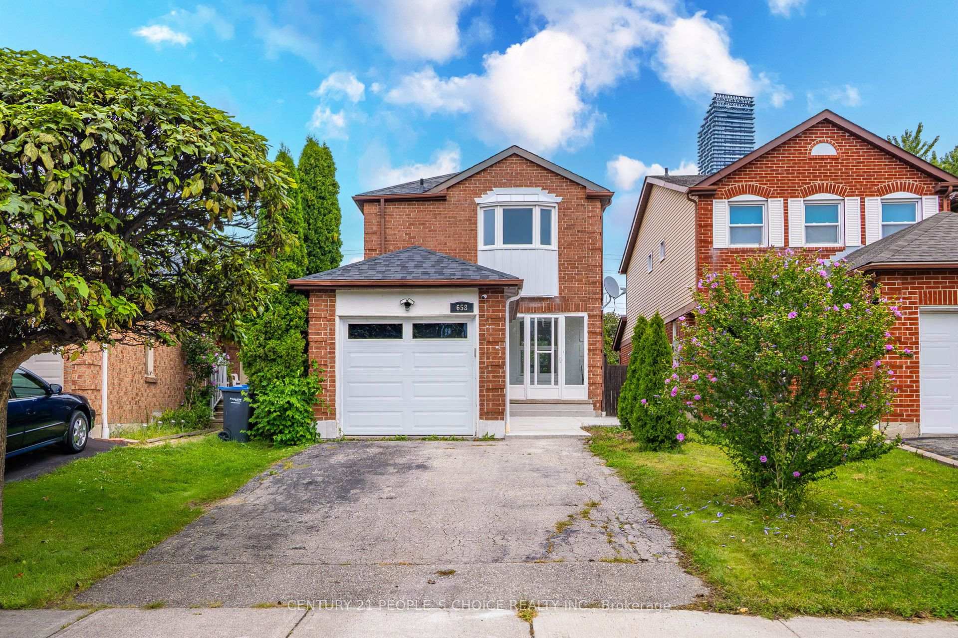 658 Galloway Crescent, Mississauga, ON L5C 3W1