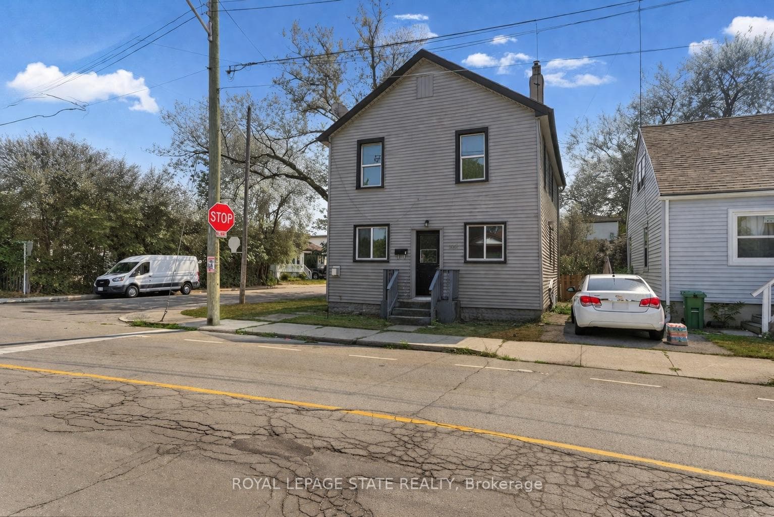 510 Britannia Avenue, Hamilton, ON L8H 1Z6
