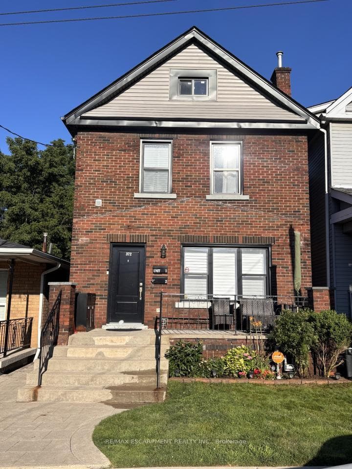 372 MARY Street 1, Hamilton, ON L8L 4W6