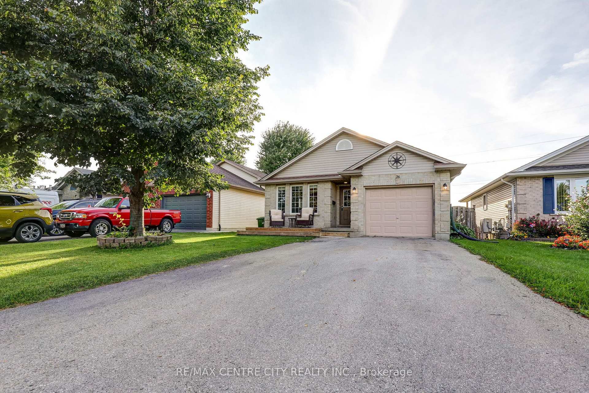 26 Glenview Court, St. Thomas, ON N5P 4N9