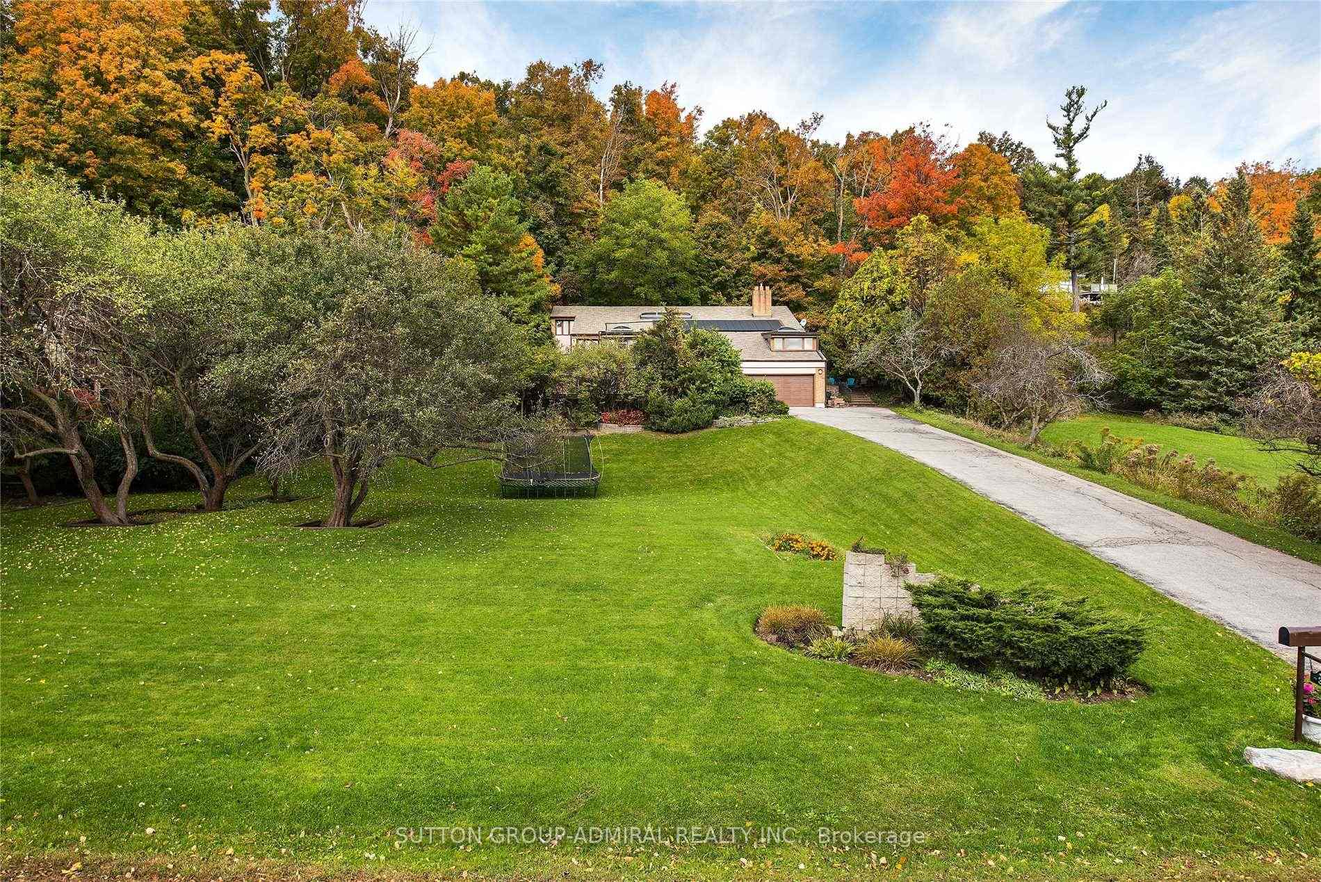 37 Meadowcliffe Drive, Toronto, ON M1M 2X8
