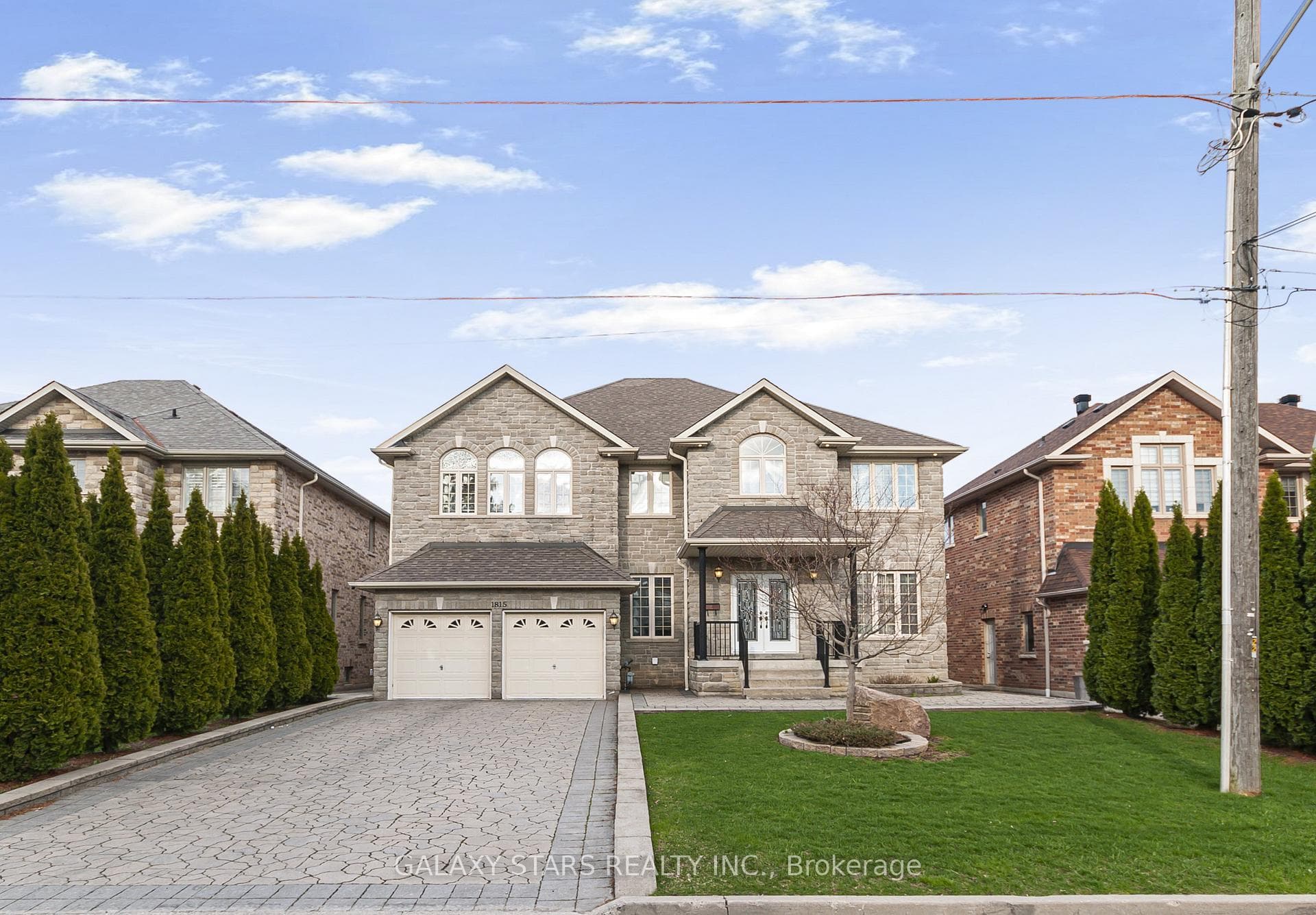 1815 Woodview Avenue, Pickering, ON L1V 1L3