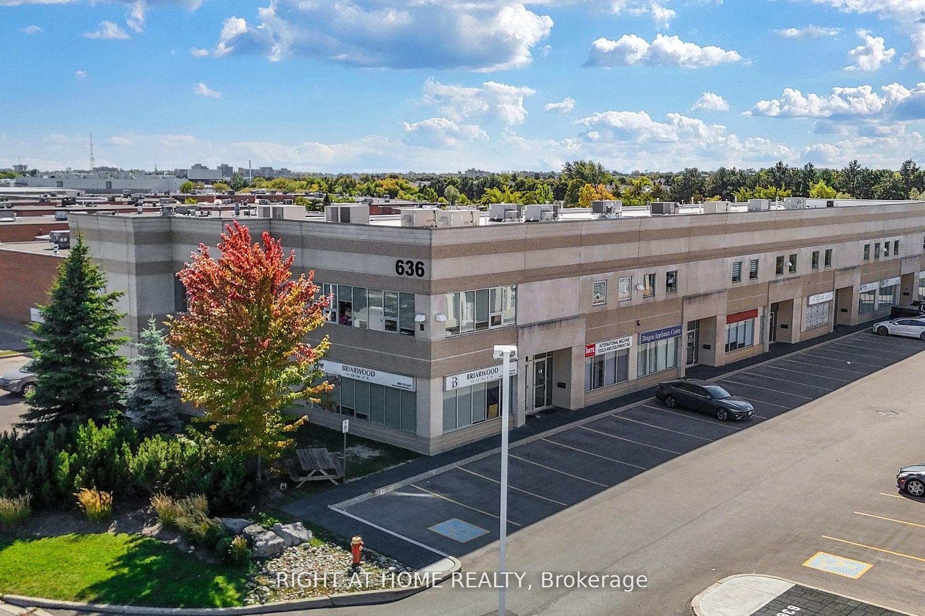 636 Edward Avenue 14, Richmond Hill, ON L4C 0V4