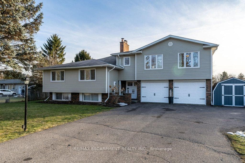 9793 Dickenson Road W, Hamilton, ON L0R 1W0