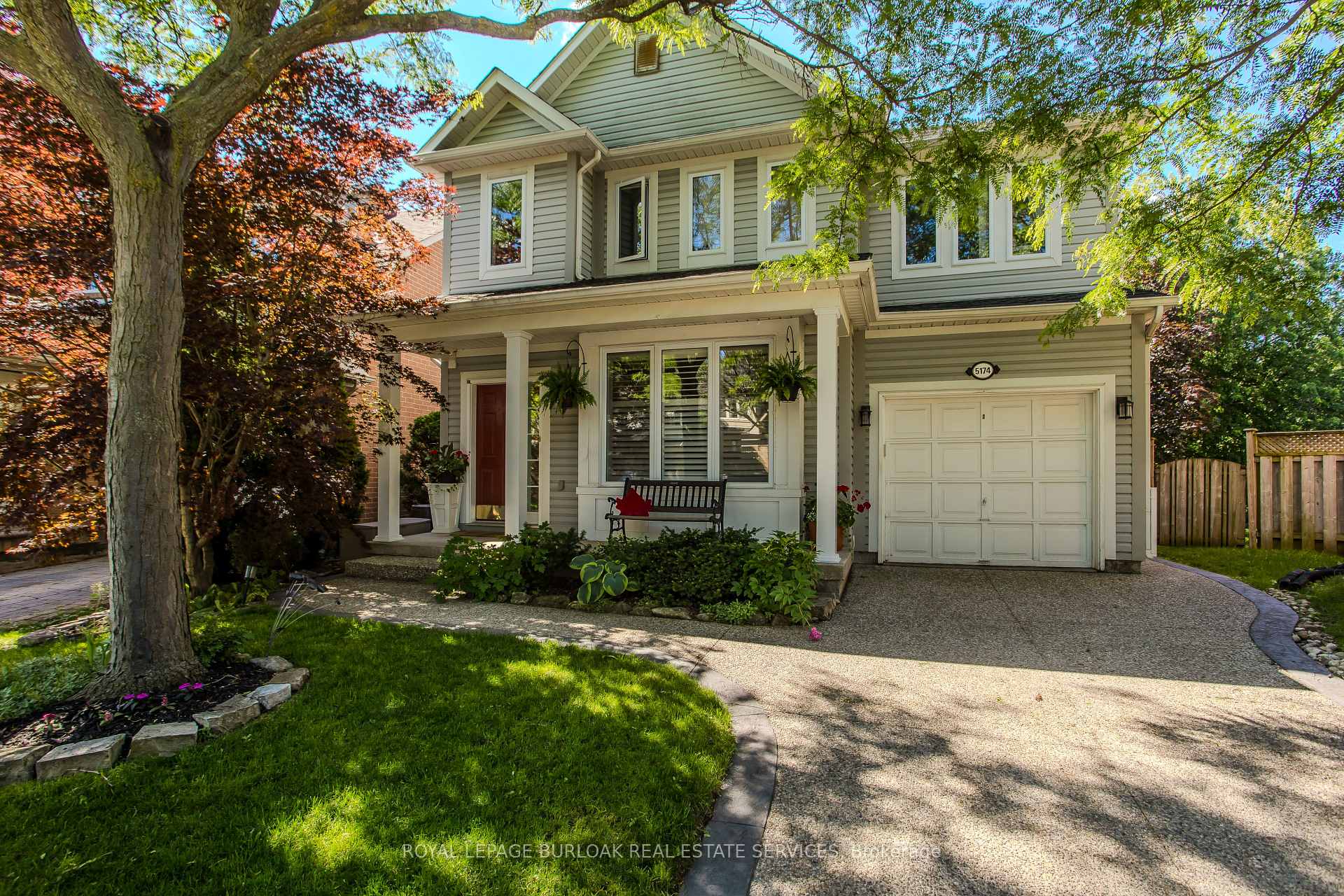 5174 Ravine Crescent, Burlington, ON L7L 6N2