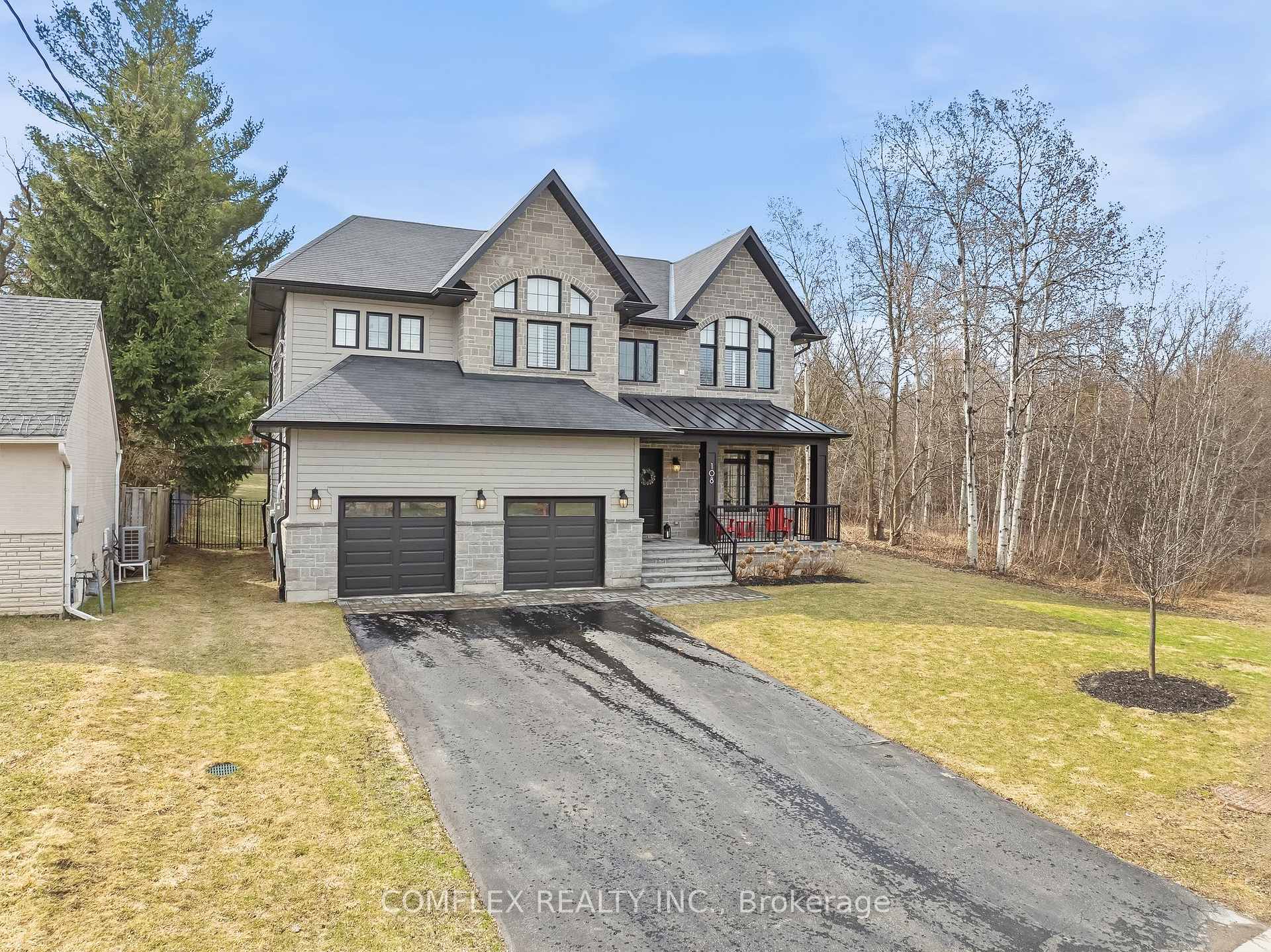108 Avenue Road, Newmarket, ON L3Y 1N3