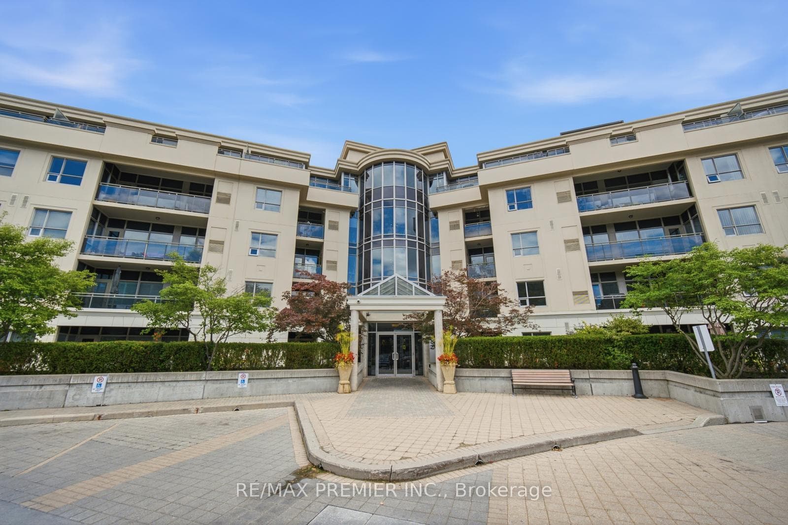 8201 Islington Avenue 217, Vaughan, ON L4L 9S6
