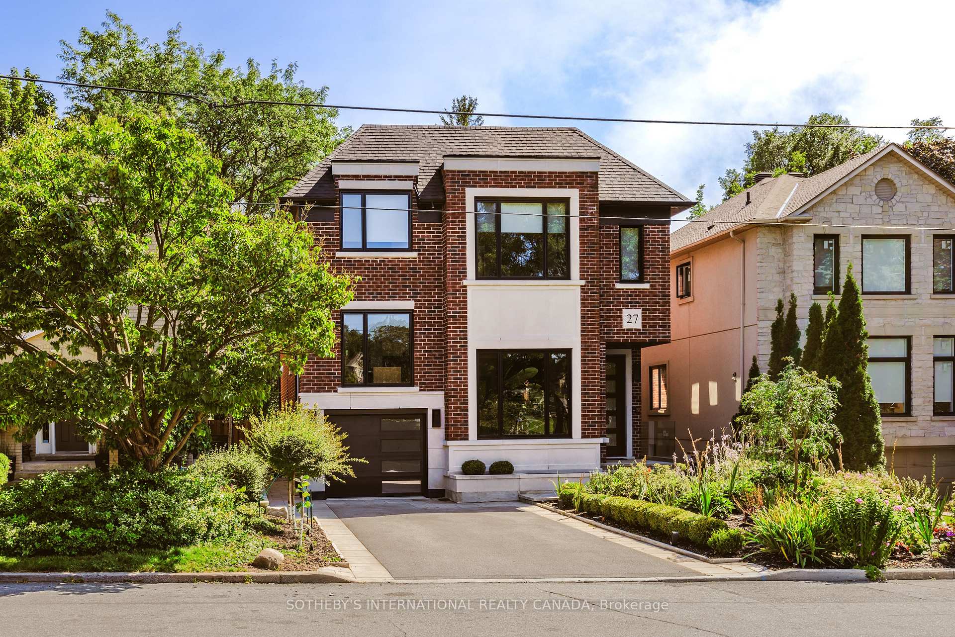 27 Bannockburn Avenue, Toronto, ON M5M 2M7