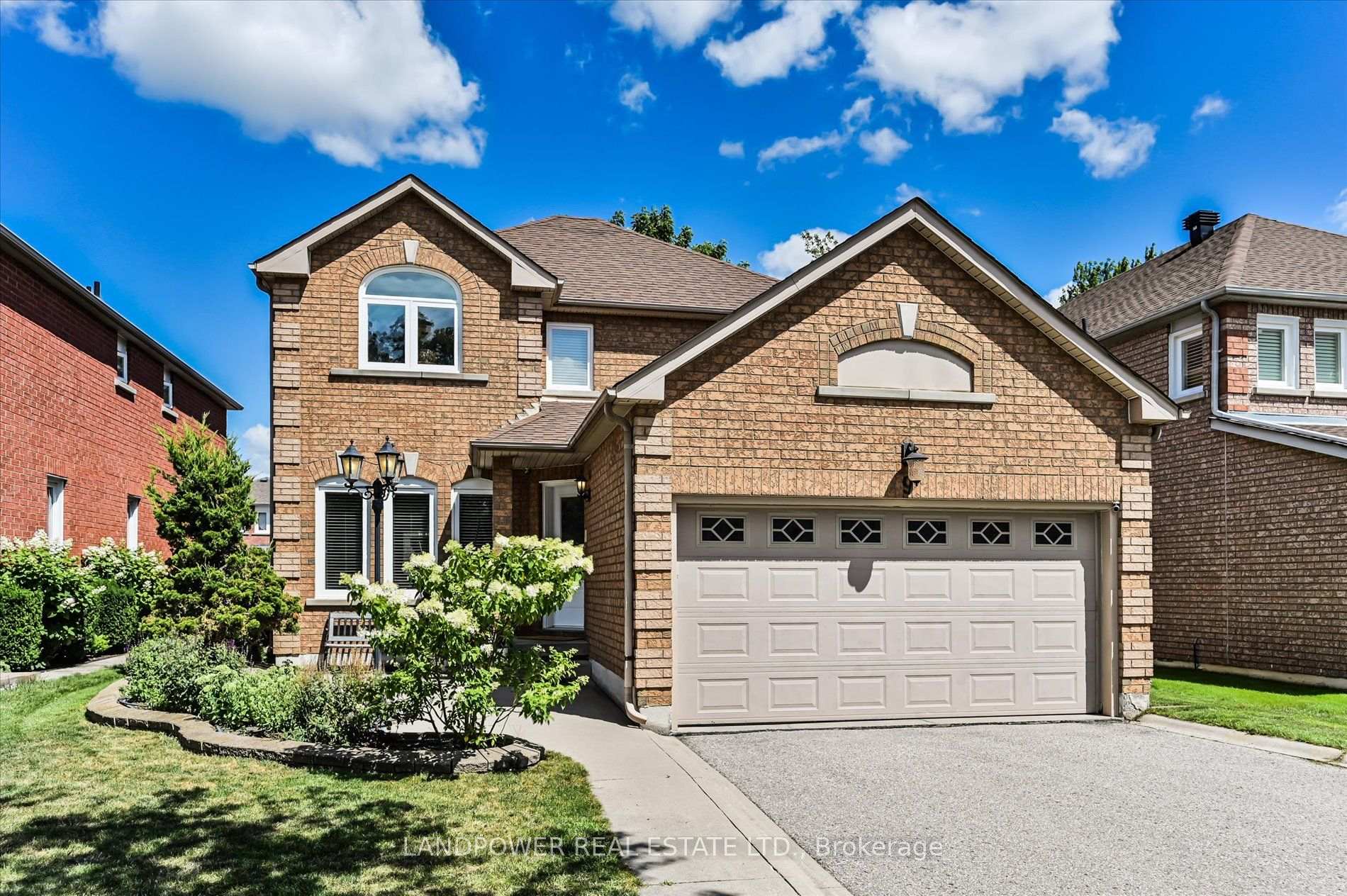 9 McCoy Court, Richmond Hill, ON L4S 1B6