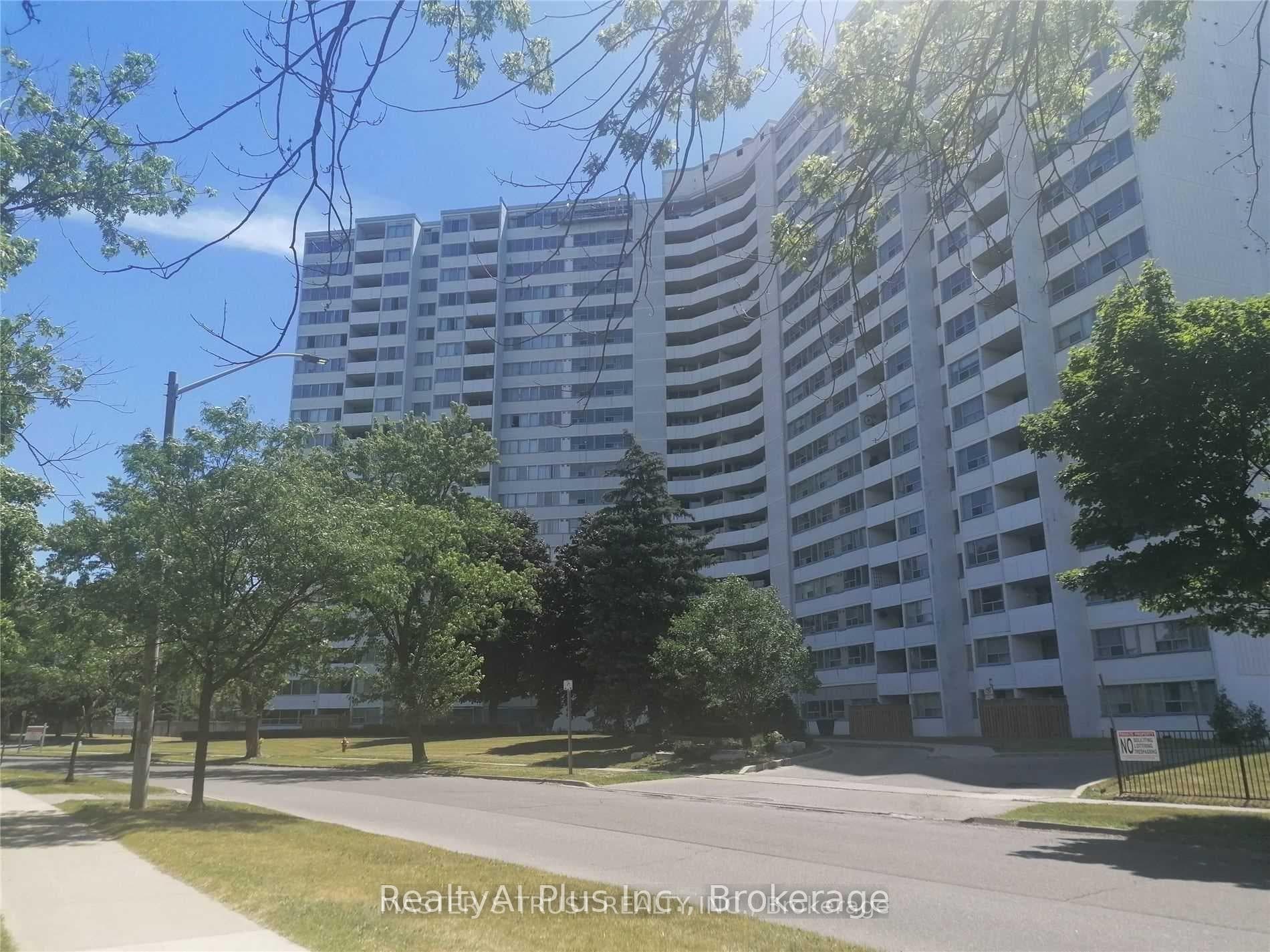 530 Lolita Gardens 1210, Mississauga, ON L5A 3T2