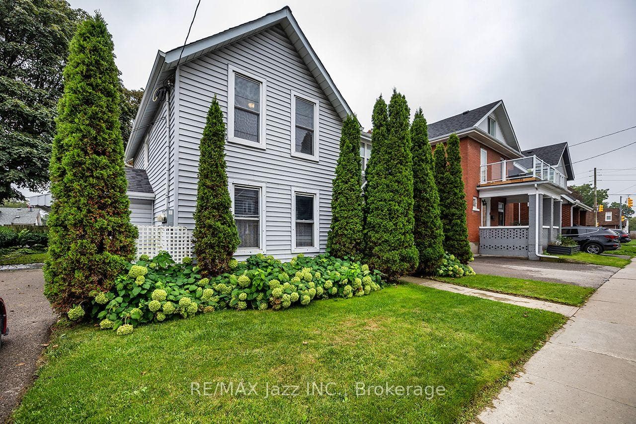 97 Adelaide Avenue E East, Oshawa, ON L1G 1Z2