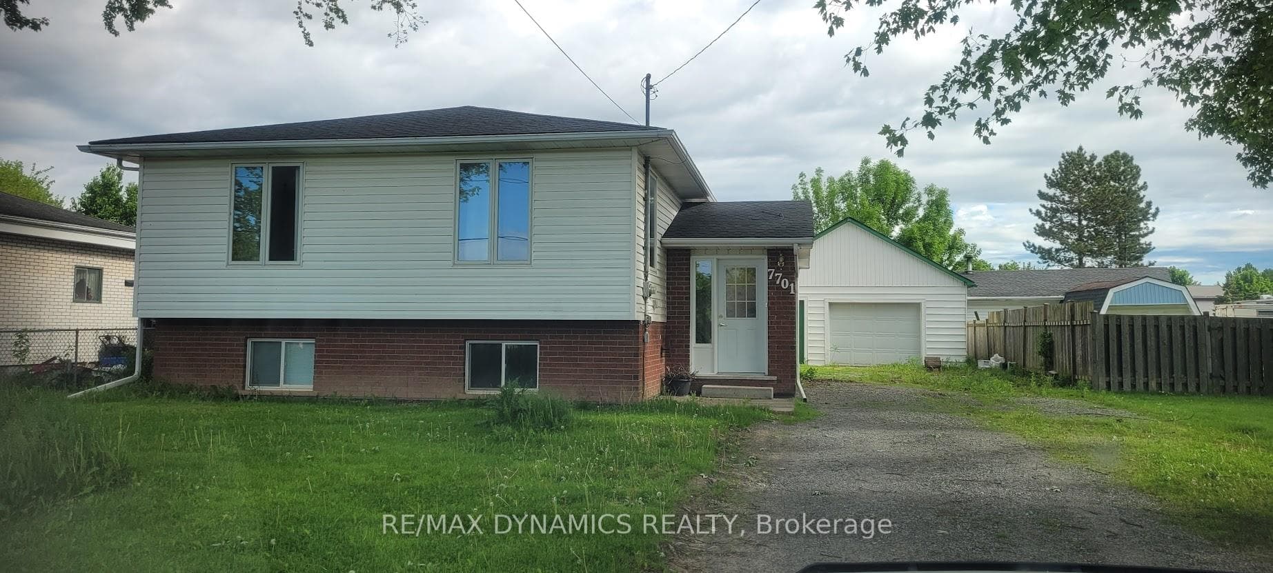 7701 Badger Road, Niagara Falls, ON L2H 1H8