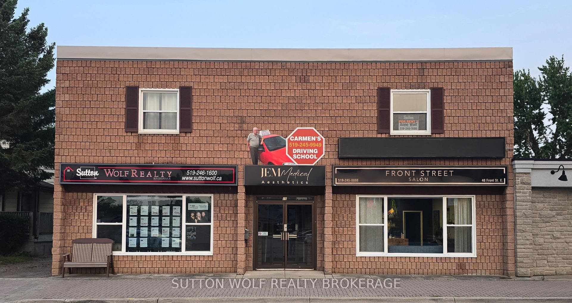 48 Front Street E, Strathroy-Caradoc, ON N7G 1Y6
